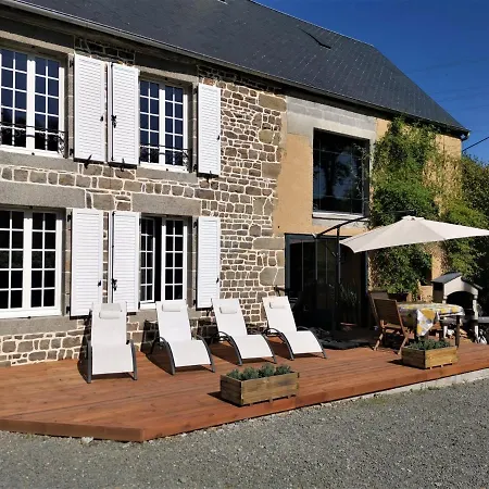 Luxury With A Jacuzzi - River View - La Vieille Dame