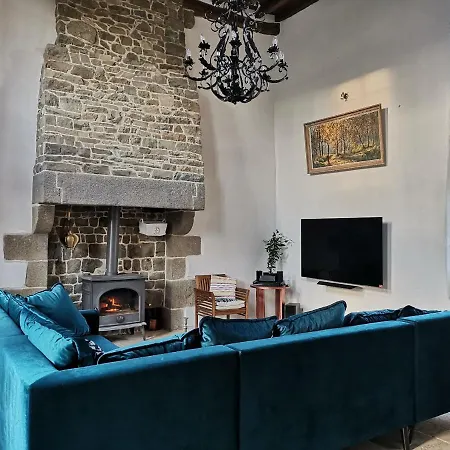 Casa de Férias Luxury With A Jacuzzi - River View - La Vieille Dame La Bloutiere